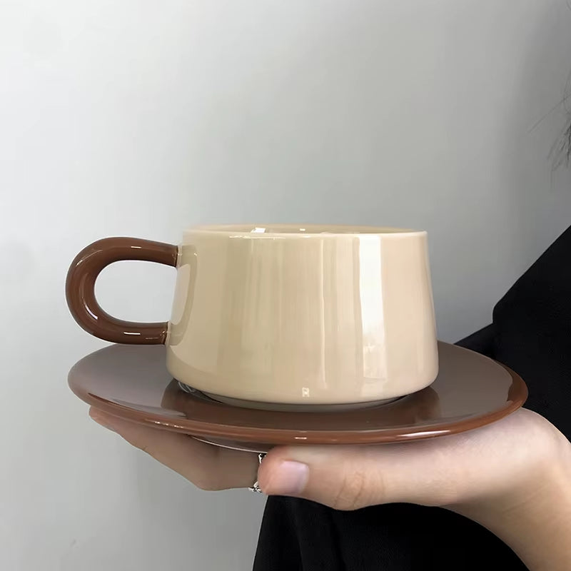 Wholesale Nordic Food Grade Ceramic Coffee Cups Saucer Set 250Ml Porcelain Beige Striped Pattern Dishwasher Microwave Safe Gift