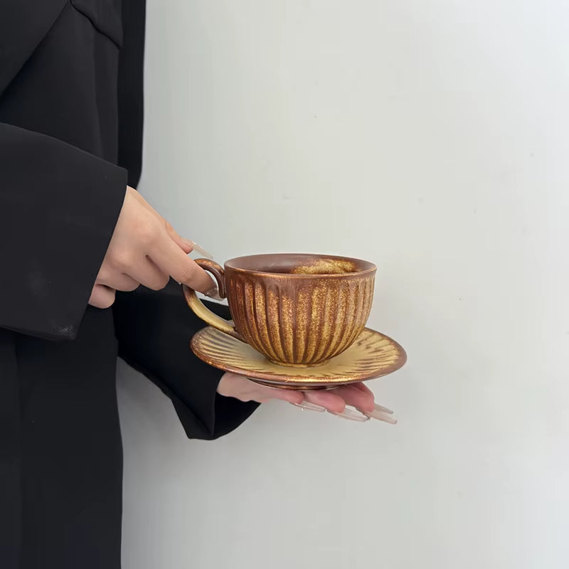 Bloomsip Vintage Gold Reactive Glaze Ceramic Food Grade Coffee Mugs Saucer Set Sunburst Ribbed Tea Cup Wholesale Custom Logo Tea