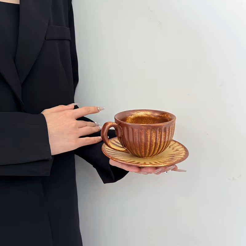 Bloomsip Vintage Gold Reactive Glaze Ceramic Food Grade Coffee Mugs Saucer Set Sunburst Ribbed Tea Cup Wholesale Custom Logo Tea